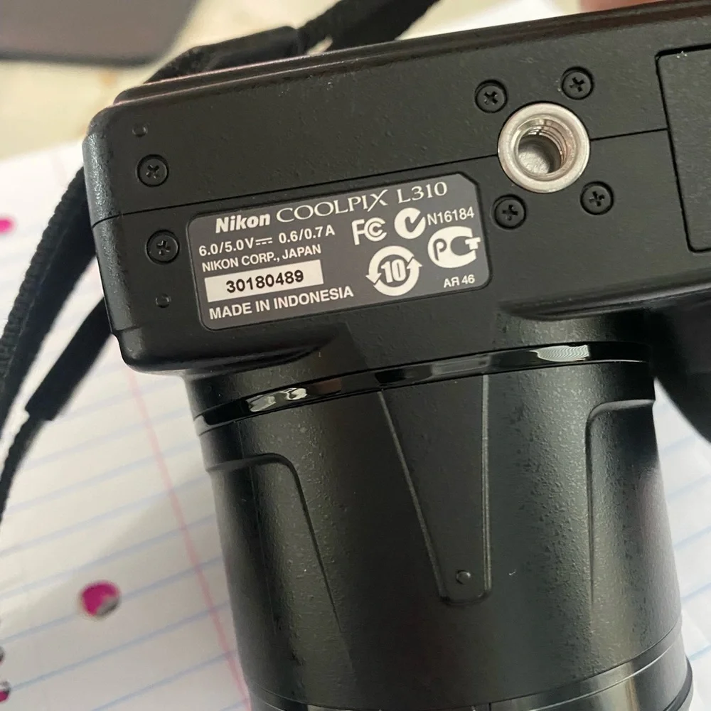 Nilson coolpix L310 camera